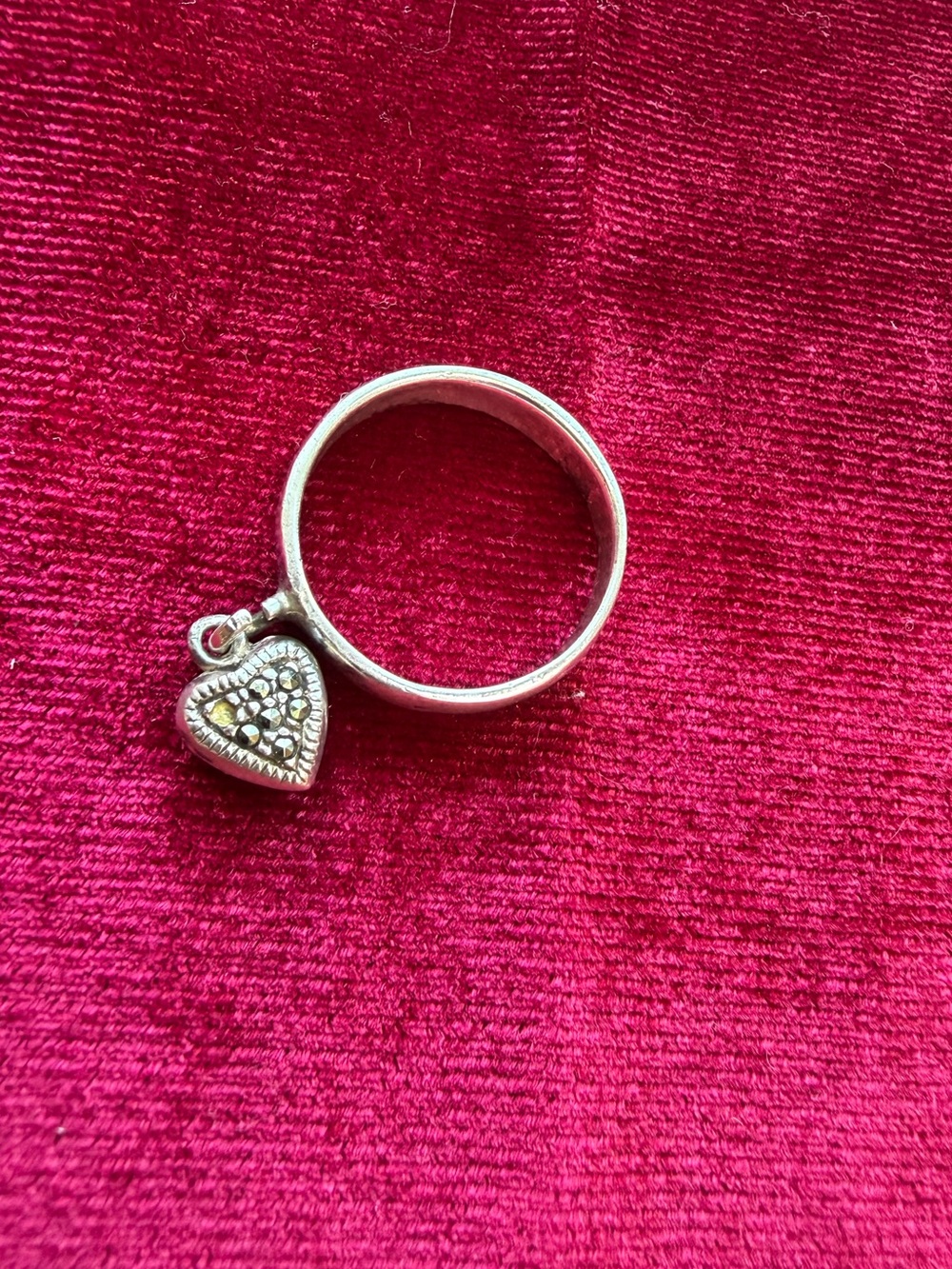 Vintage 925 Sterling Silver Dangle Heart Charm Ring